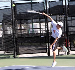 Tennis team takes wins in newly completed complex