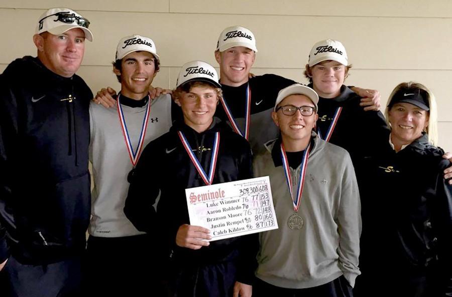 Statebound--%0AThe+Indian+golf+team+takes+second+in+regionals+to+qualify+for+state+on+April+12.+%28Back%29+Coach+Mitch+Shain%2C+senior+Branson+Moore%2C+senior+Luke+Wimmer%2C+sophomore+Caleb+Kildow%2C+%28front%29+sophomore+Justin+Rempel%2C+junior+Aaron+Robledo
