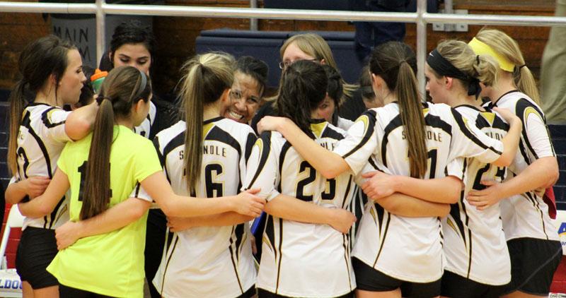 Focus, focus, focus--
Maiden Coach Jaqueline Horton encourages her team after a first set loss to Borger in the bi-district championship on Nov. 1. The Maidens took the match in five sets, qualifiying for area play against Monahans this weekend.