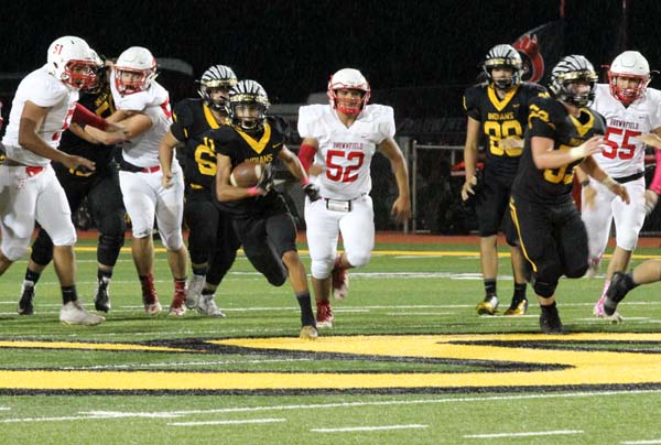 Scampering away--
Sophomore Makii Bates runs away from Brownfield during fourth quarter action in the 29-28 Indian loss on Oct. 12.